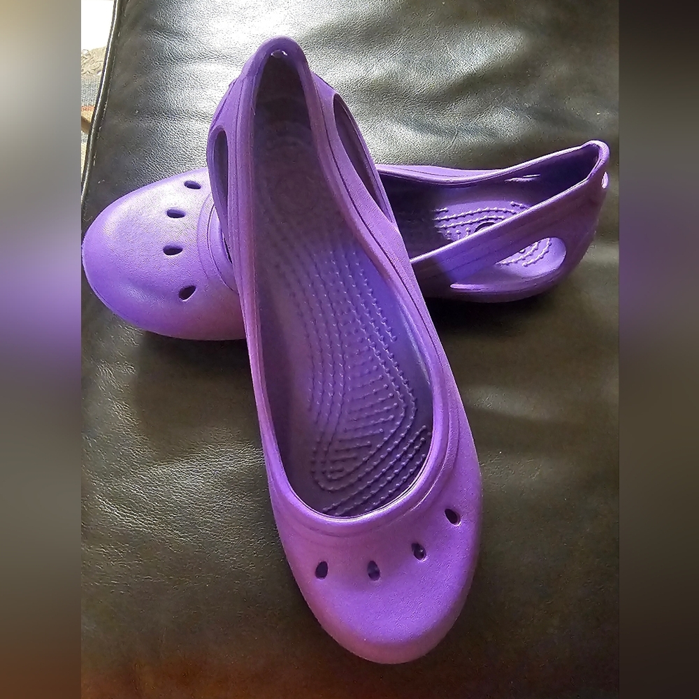 Crocs Ballet Flat Shoes Girls Kids Size J3‎ Kadee Slip On Comfort Purple EUC